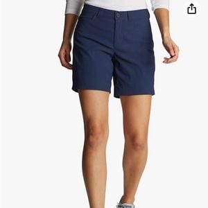 Eddie Bauer Women’s Rainier Short Size 10